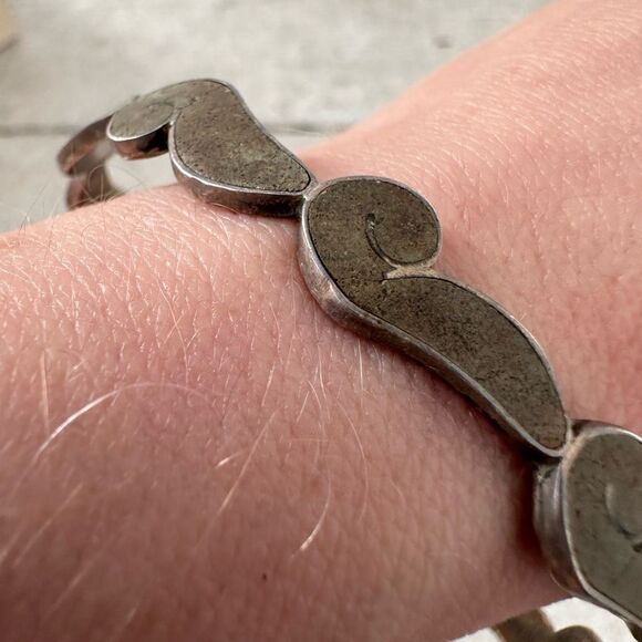 Vintage Sterling With Inlaid Stone Bangle Bracelet - Picture 6 of 6